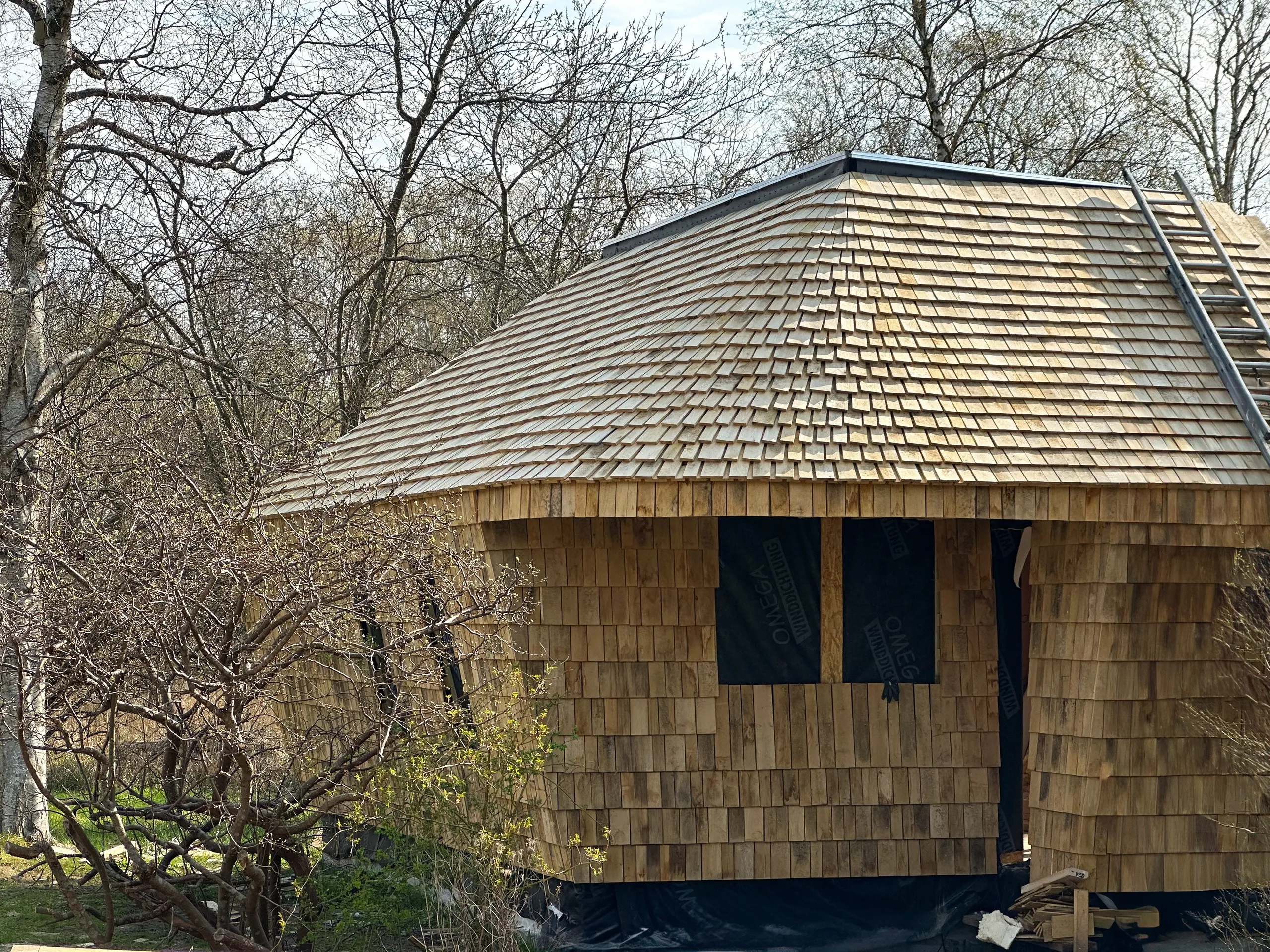 The Eco Neo house view shingles attached