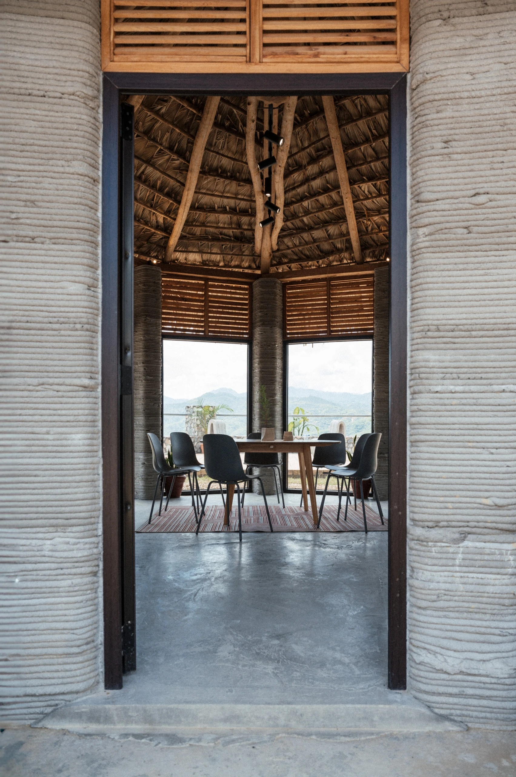 Image of mirador pavilion interior, from outside doorway